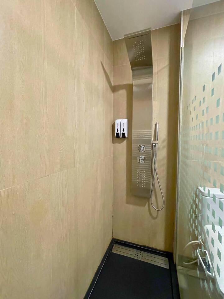 Home4U Apartamento Con Cochera Granada Luaran gambar