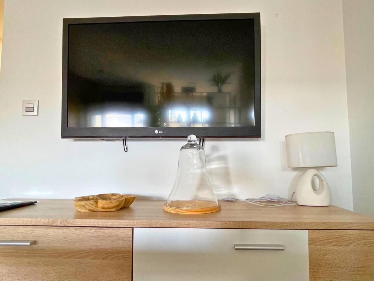 Home4U Apartamento Con Cochera Granada Luaran gambar