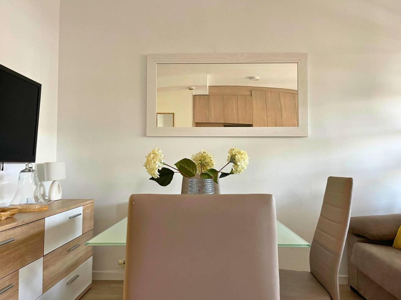 Home4U Apartamento Con Cochera Granada Luaran gambar