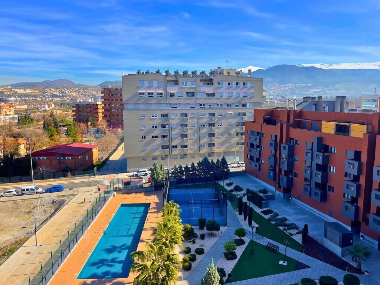 Home4U Apartamento Con Cochera Granada Luaran gambar