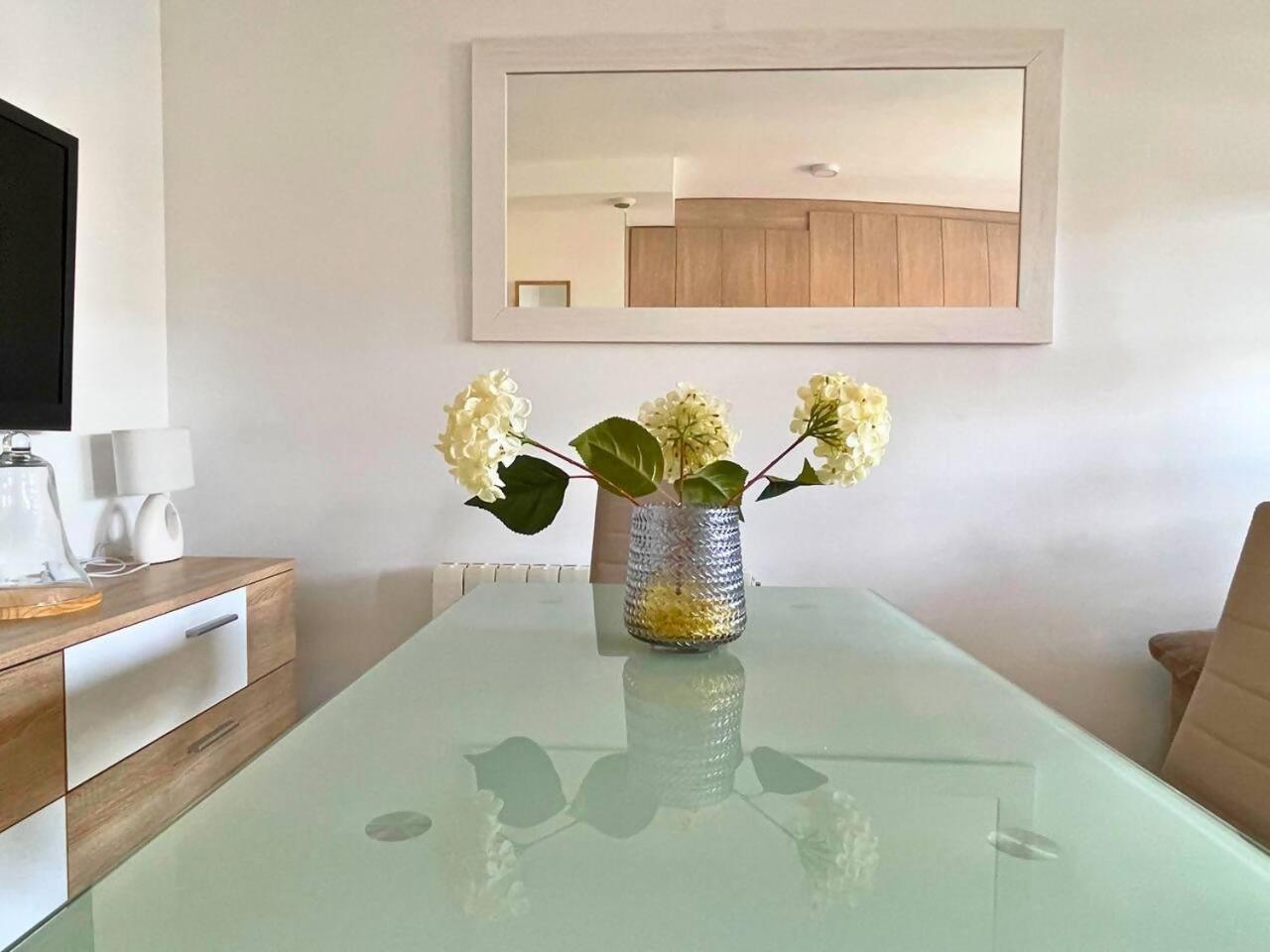 Home4U Apartamento Con Cochera Granada Luaran gambar