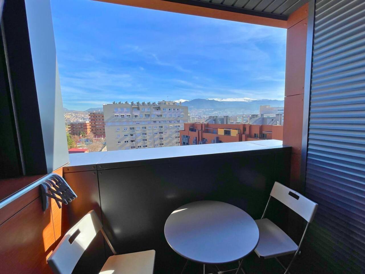Home4U Apartamento Con Cochera Granada Luaran gambar